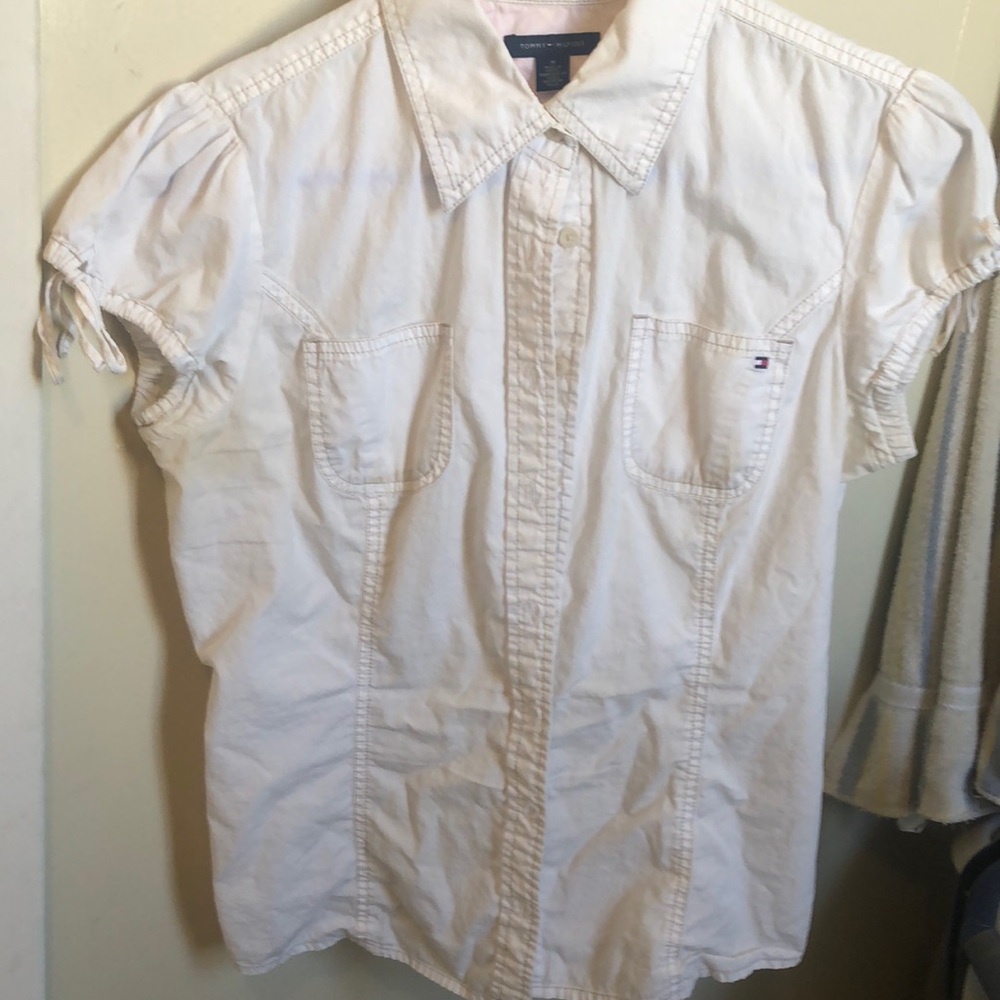 Women’s shirt! Brand: Tommy Hilfiger Color: White